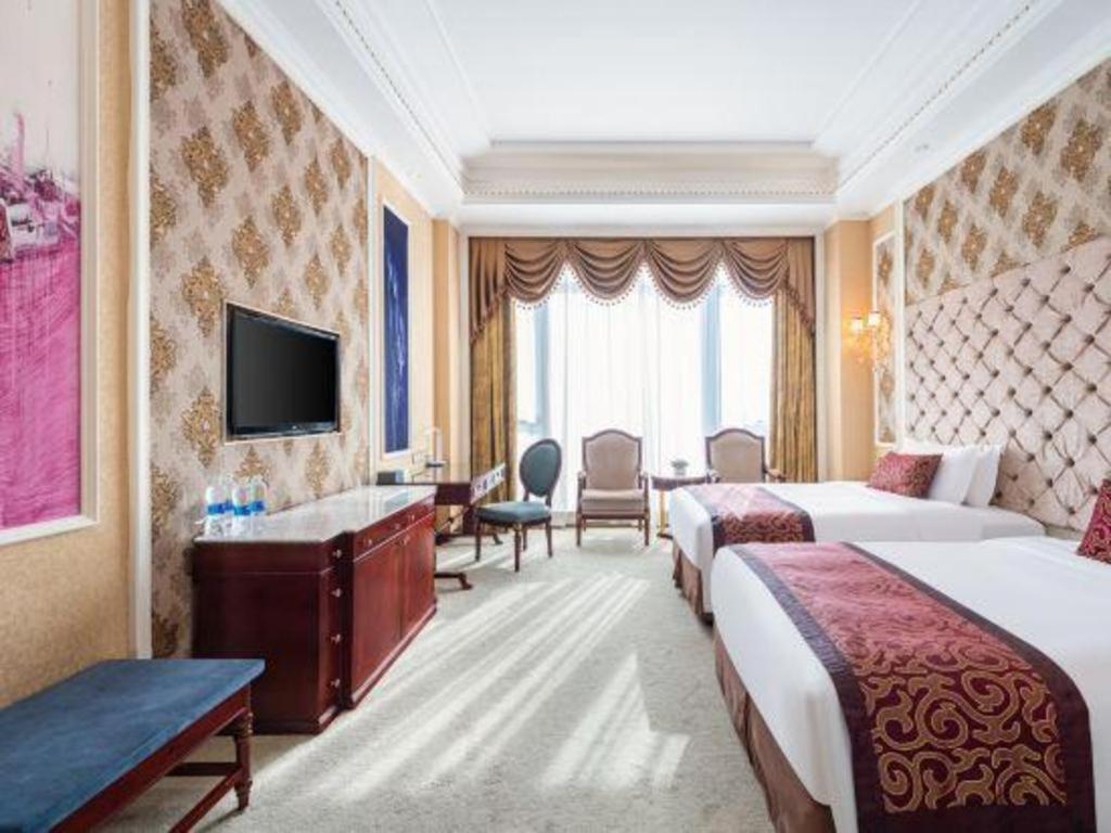 Eurasia Convention International Hotel Vuhan Dış mekan fotoğraf
