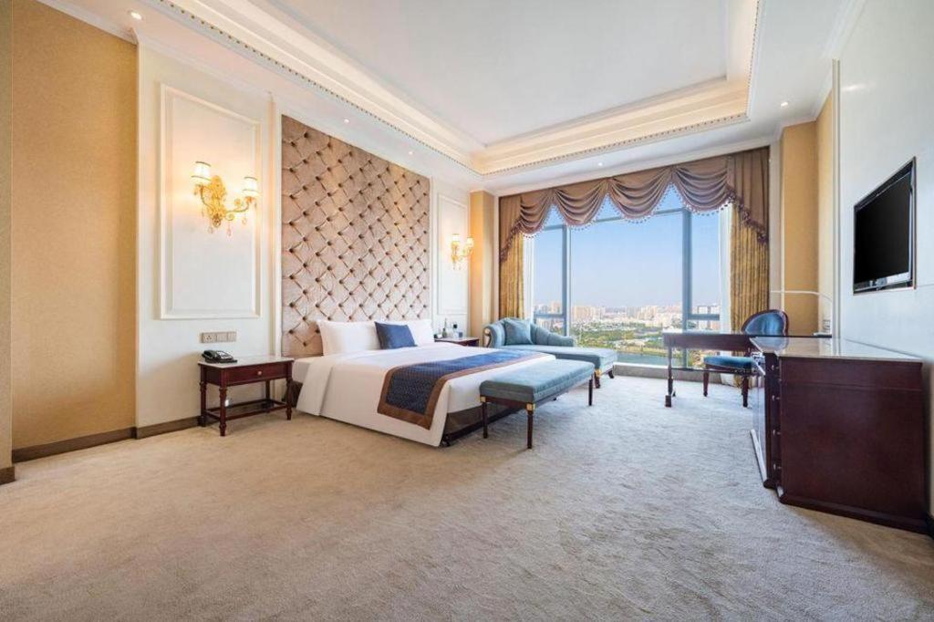 Eurasia Convention International Hotel Vuhan Dış mekan fotoğraf