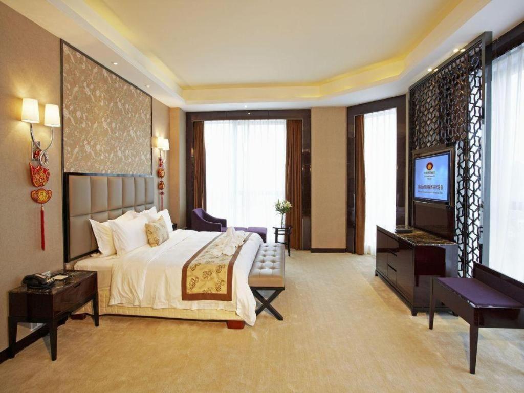Eurasia Convention International Hotel Vuhan Dış mekan fotoğraf
