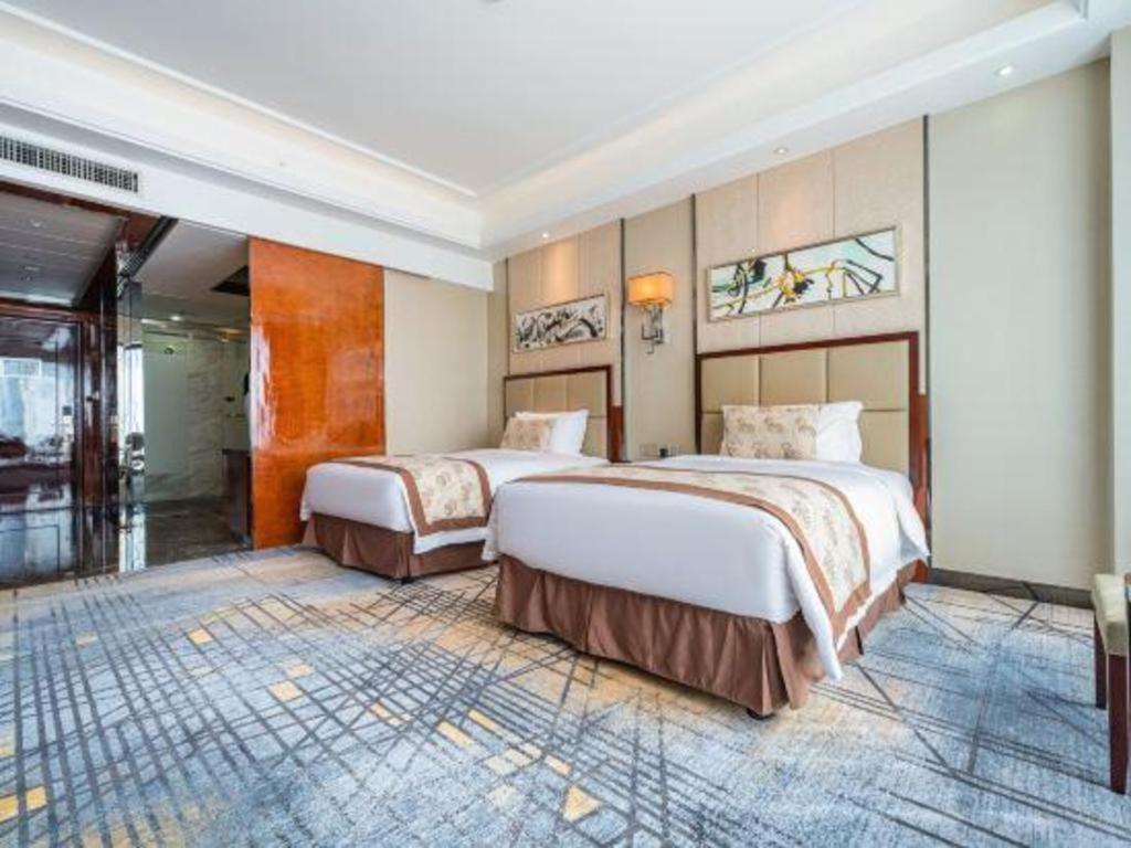 Eurasia Convention International Hotel Vuhan Dış mekan fotoğraf