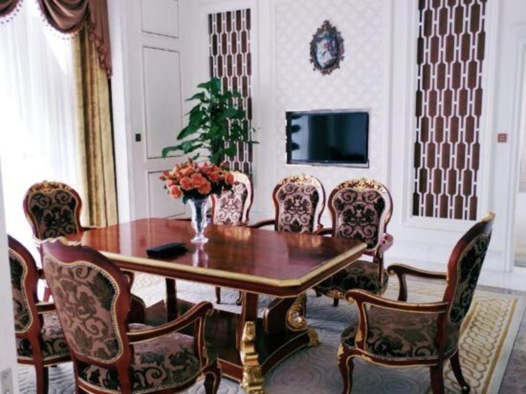Eurasia Convention International Hotel Vuhan Dış mekan fotoğraf
