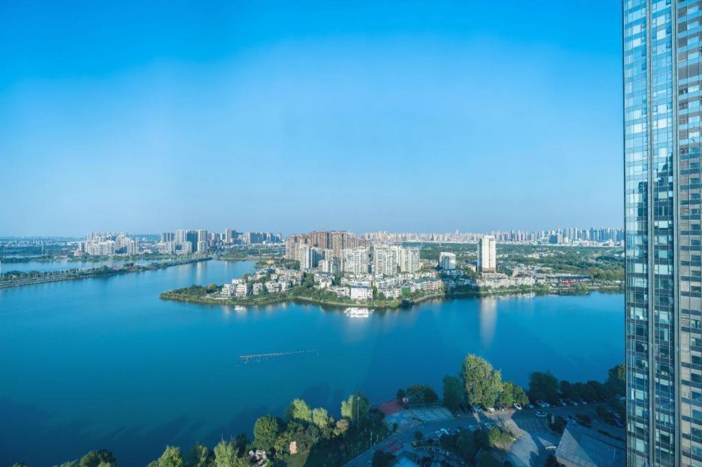 Eurasia Convention International Hotel Vuhan Dış mekan fotoğraf