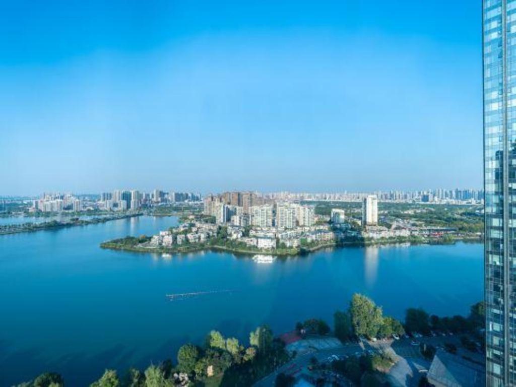 Eurasia Convention International Hotel Vuhan Dış mekan fotoğraf