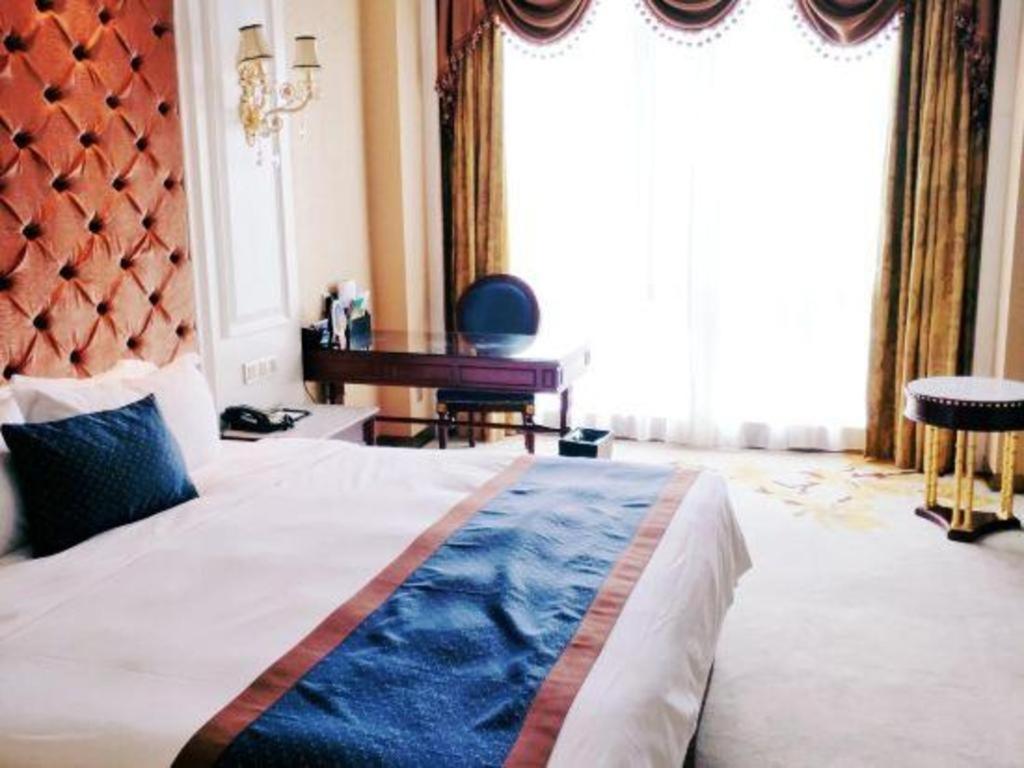 Eurasia Convention International Hotel Vuhan Dış mekan fotoğraf